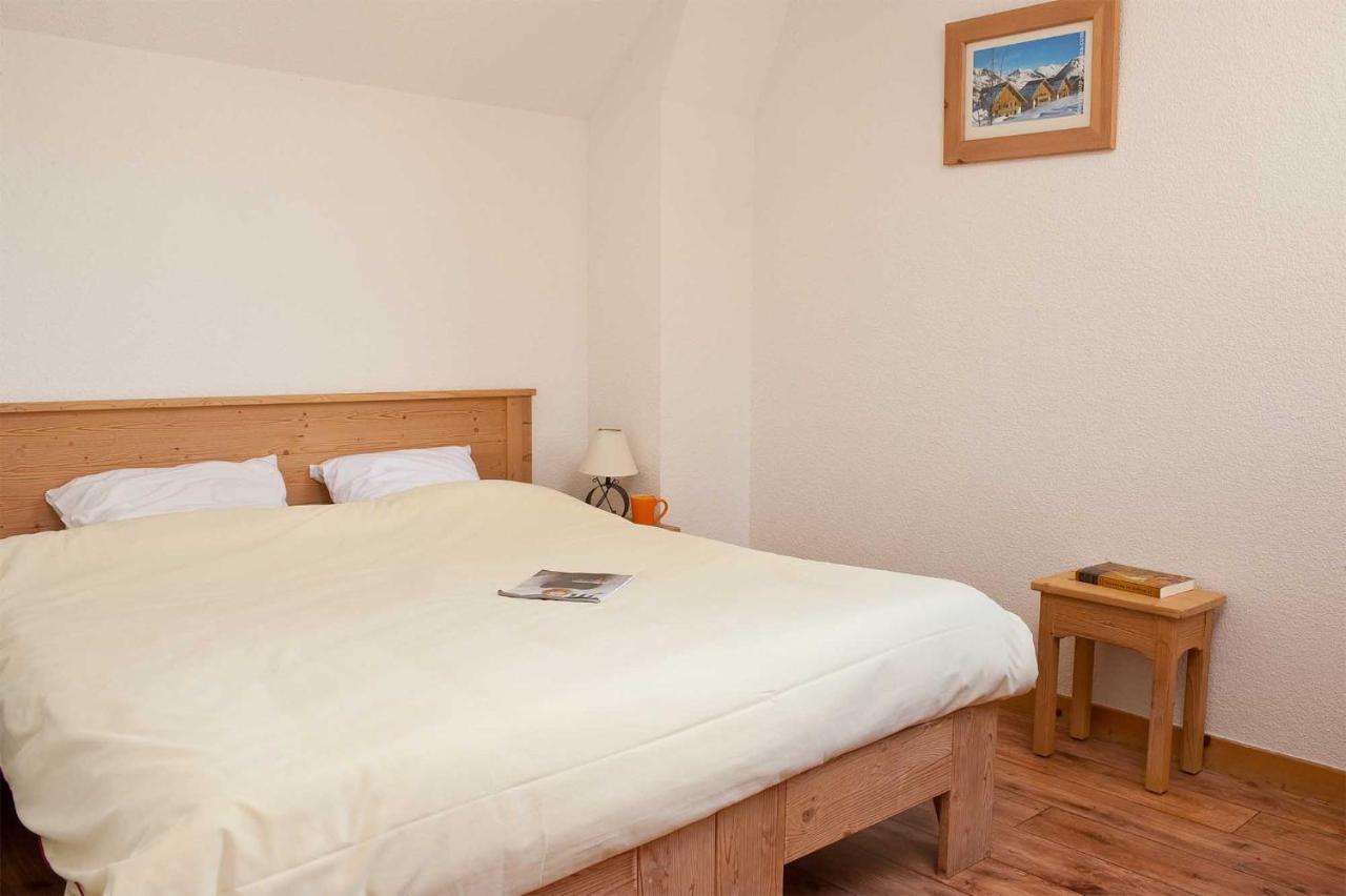 Madame Vacances Les Chalets Du Berger La Feclaz Exterior photo
